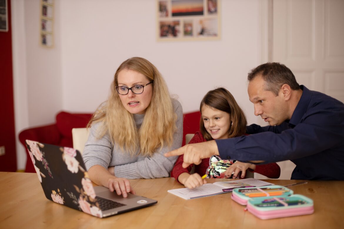 Bringing the Classroom Home: How Touchscreen Technology Transforms Homeschooling